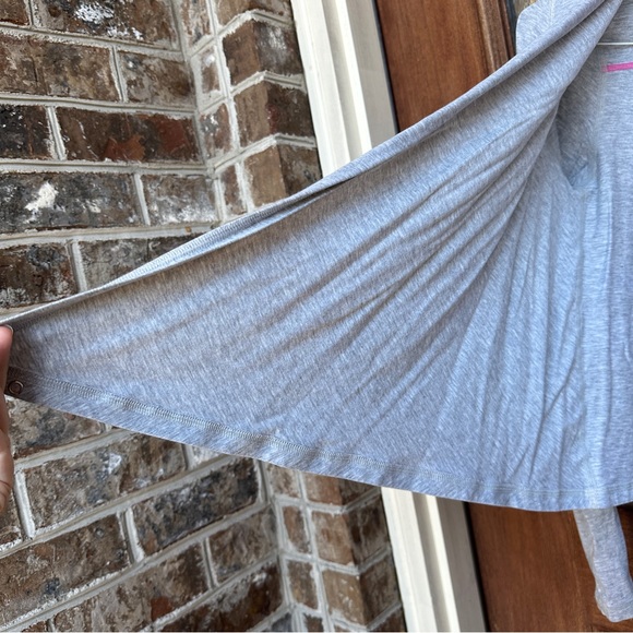 Gray Ivivva wrap top - Picture 5 of 8